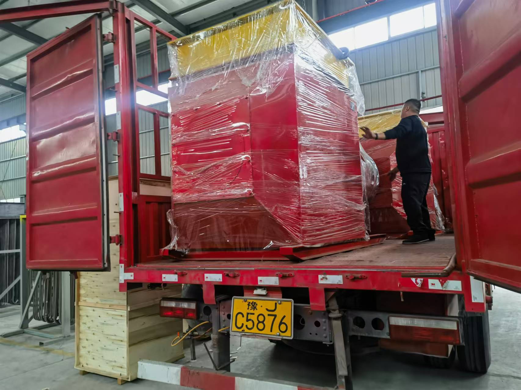 2800KW 大功率防爆電磁熱風機組入駐內(nèi)蒙煤礦，為冬季安全生產(chǎn)保駕護航